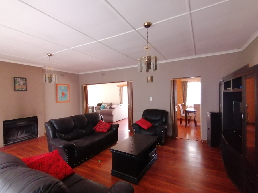 4 Bedroom Property for Sale in Stilfontein Ext 4 North West